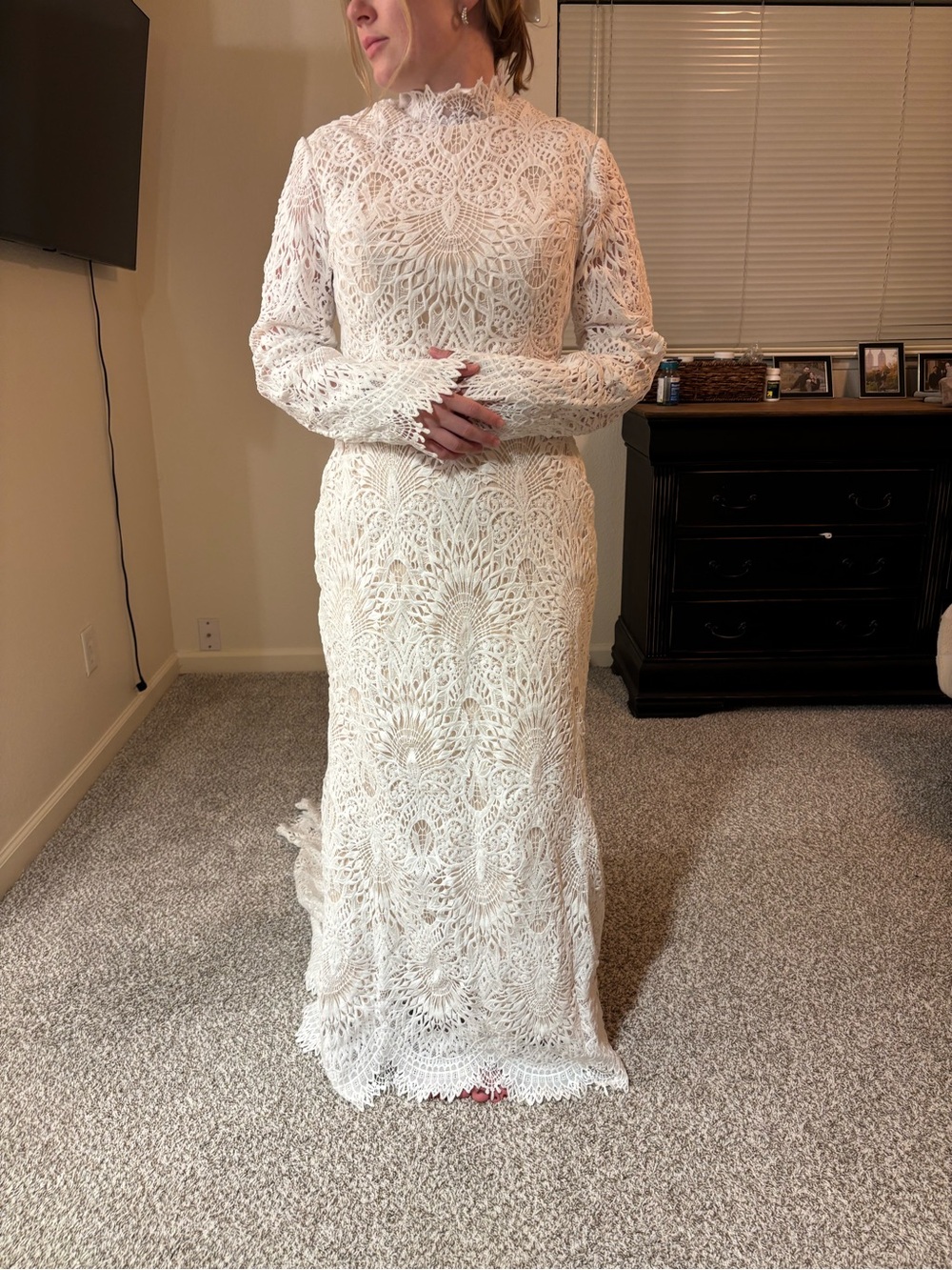 Long Sleeve Mermaid Lace Wedding Gown